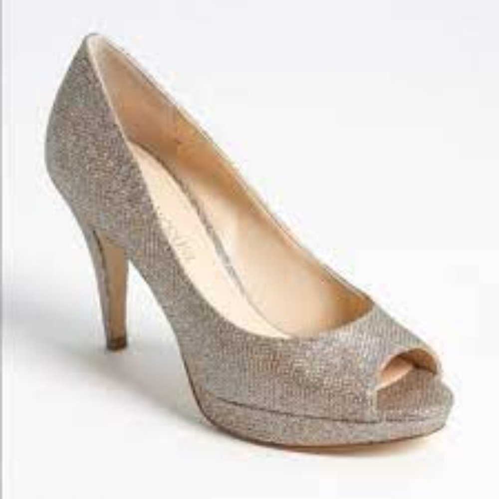 ENZO ANGIOLINI Demario Pumps Women’s size 11 Nude Silver Peep Toe Heels